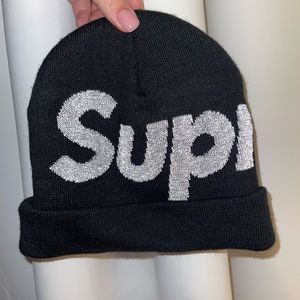 Supreme Big Logo Beanie
